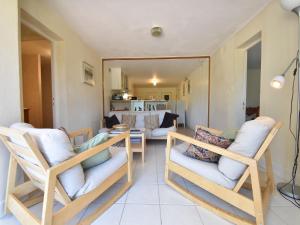 Maisons de vacances Vacation Home in France with Pool : photos des chambres