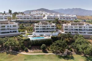 Modern 2-Bedroom Apartment in Horizon Golf Mijas Golf