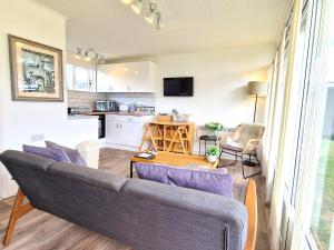 197 Broadside Holiday Chalet near Broads & Beaches