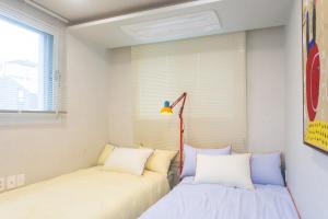 newly built with elevator near Hongdae Mangwon in the super station area Onul