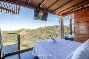 Cabana rústica com jacuzzi e vista incrível VST003