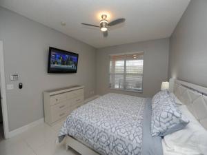 Sunshine Oasis Villa by Paradise Resort Vacations