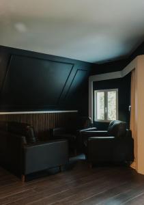 Luxury Estate on 10 Acres