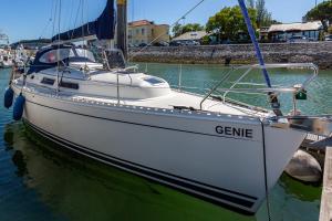 Stunning Boat 2 BEDROOMS, WC, high ceiling