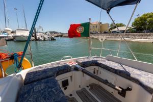 Stunning Boat 2 BEDROOMS, WC, high ceiling