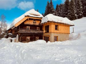 SEPPKEUSCHE - historisches Chalet mit Zirbensauna und Hotpot