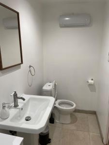 Maisons de vacances Charming 2 Bedroom Home in Central Beziers : photos des chambres