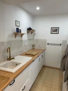 Maisons de vacances Charming 2 Bedroom Home in Central Beziers : photos des chambres