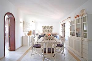 VM Relax Beautiful villa with pool! VILAMOURA!