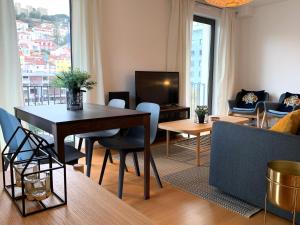 MM3 Modern Apt with Castle View! Very Central in Baixa-Rossio! Free Parking!