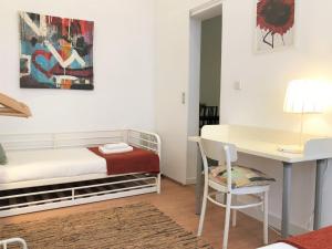 SJ1E Heart of BAIXA with NEW AC Spacious Friendly