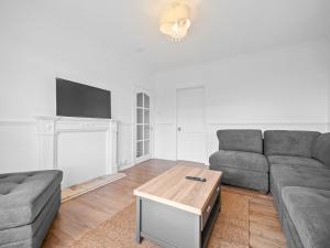Whiteside 3 Bedroom Apartment - Bathgate