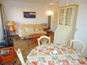 Appartements 3 pieces 6 pers a 2 pas de la plage et du centre ville : photos des chambres