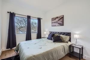 Luxury Downtown Oasis, Pool Table, Near Riverwalk