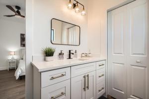 Luxury Downtown Oasis, Pool Table, Near Riverwalk