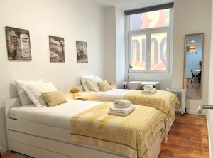 SJ2E Heart of Baixa! Spacious & Friendly Apartment with AC in LIS Downtown!