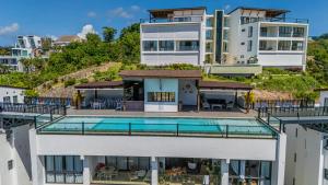 Fancy Oceanviews Condo In The Heart Of Playa Bonita