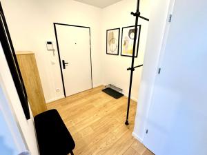 Little Rome - 2 Bedroom Apartment with Garden and Free Parking