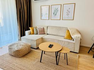 Little Rome - 2 Bedroom Apartment with Garden and Free Parking