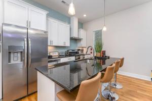 Queen Citys Nest Uptown