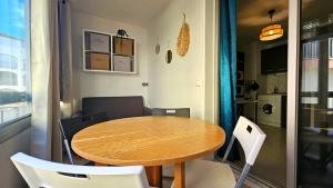 Cozy Beachside Studio for 4 with WiFi in Cap dAgde
