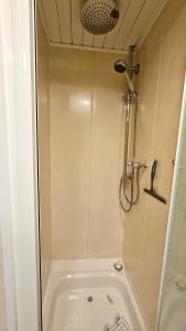 Cozy Beachside Studio for 4 with WiFi in Cap dAgde