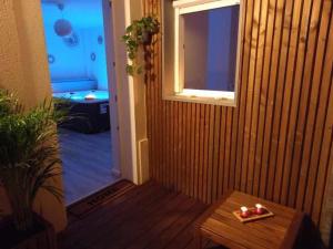 Appartements PrivateSpa Love Room Jacuzzi & Terrasse - Nuit insolite en tete a tete : photos des chambres