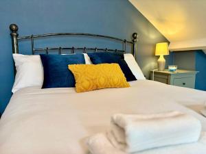 Central 2BR Pets Free Parking