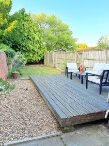 Central 2BR Pets Free Parking