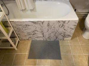 Beautiful chic studio with ultra-fast wifi