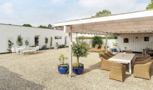 Lovely Summer House Near Beach And Nature Spots