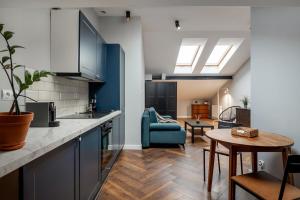 Urban Chic - Modern Apartment near Center & National Stadium, Marcinkowskiego #1