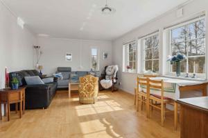 Spacious Villa In The Countryside Near The Beach