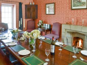 Crogen Coach House - Oqr