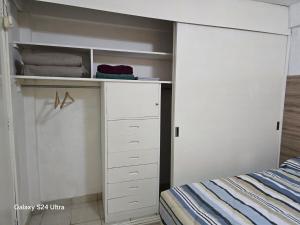 Amplio apartamento sobre Avenida Viaducto