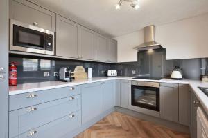 Garden & Patio 15mins walk to City Park 3 Cars
