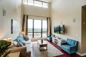 Luxury Uptown Penthouse