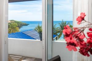 Mini Penthouse Beachfront - Bay View in West End