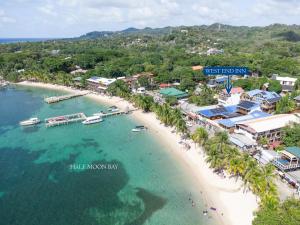 Mini Penthouse Beachfront - Bay View in West End