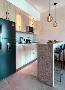 The Playa Vibe Chic Loft at Torre 48