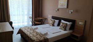 Апартаменти Детелини