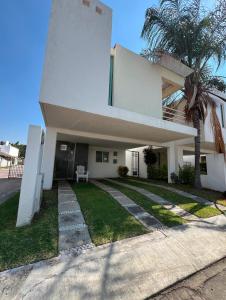 Private House in Secure Complex with Pool & Lush Garden