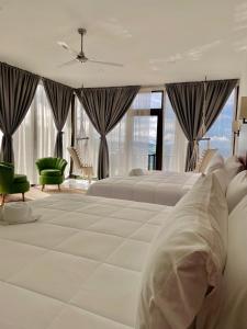 Hotel y Puentes Colgantes Heliconias Rainforest Lodge