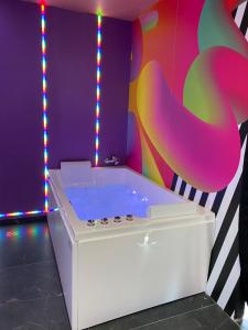 Appartements Capsule Karaoke - Jacuzzi - Nintendo Switch 2 - Projecteur : photos des chambres