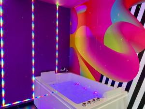 Appartements Capsule Karaoke - Jacuzzi - Nintendo Switch 2 - Projecteur : photos des chambres