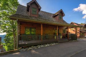 Burnt Skies Sleeps 10 Hot Tub Foosball Darts