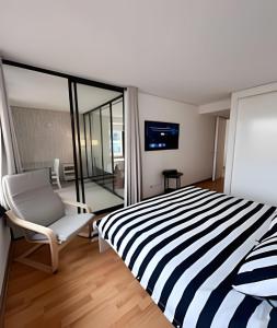 En Nueva de Lyon, familar