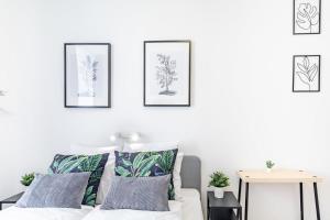 Stylish studio at Very Central Location with AirCon