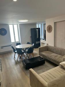 New 5 bedroom apartment on Collobrieres