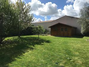 Maisons de vacances Maison contemporaine au calme avec jardin arbore : photos des chambres